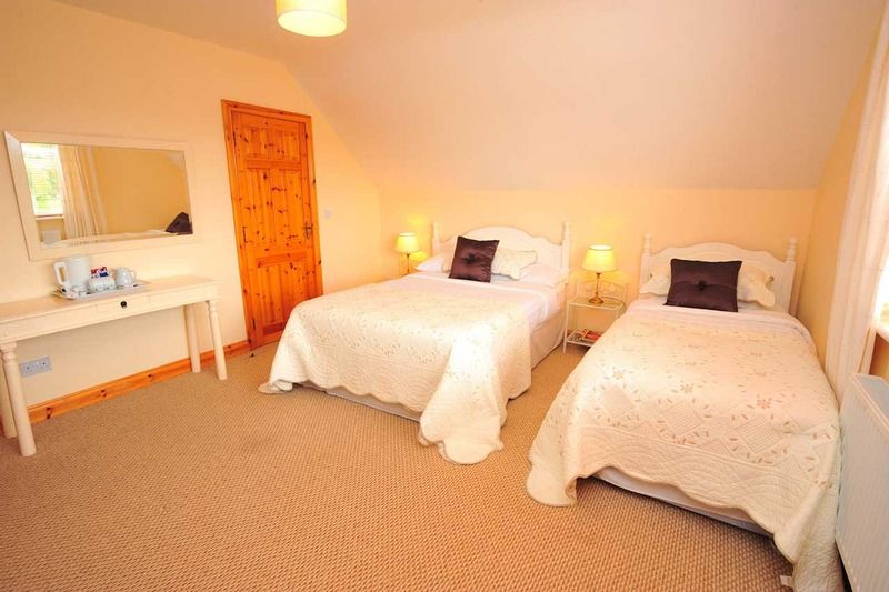 Ocean Breeze Donegal Town Exterior foto